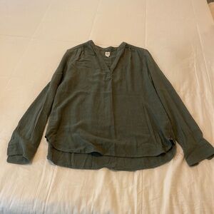 GAP faded wash green flowy V-neck top